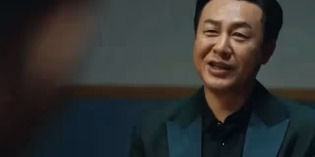 記者:那麼火,今年收入很高吧?張頌文說:扣完稅不過百萬