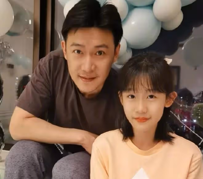 同樣15歲的星二代女生，黃多多和森碟被看好，另外2個很叛逆