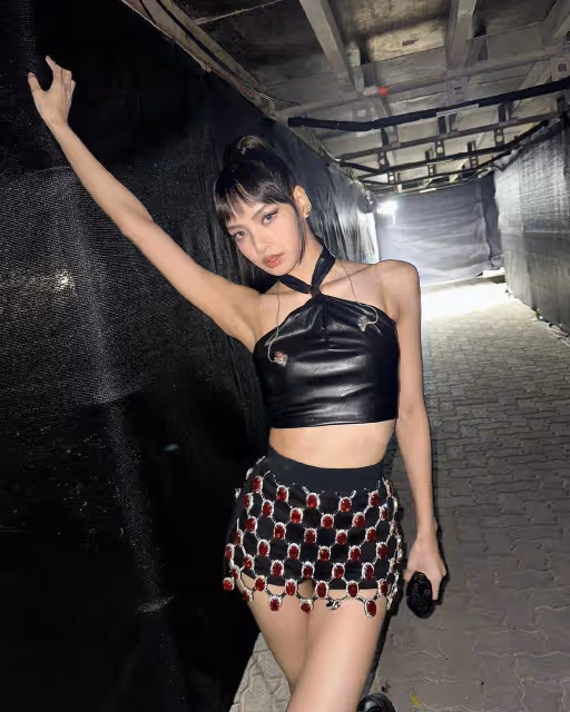 BLACKPINK Lisa購買75億韓元住宅,手中信用卡引韓國網友關注