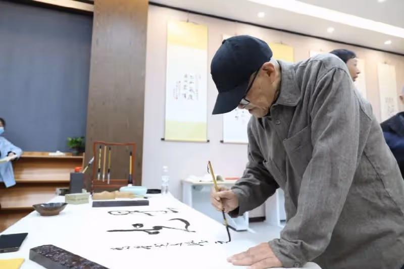 突傳噩耗!73歲作家田雁寧新冠去世,兒子泣發訃告,披露死因細節