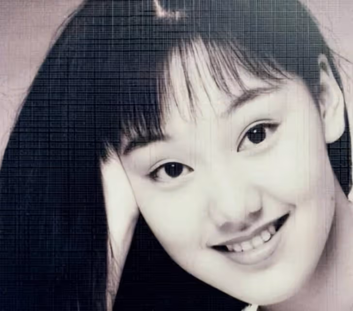 央視主持王冠:跟曹可凡傳緋聞,被母親催婚13年,39歲依然未婚