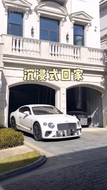 林峰為富婆女粉慶生!親手送蛋糕戴皇冠,女方豪宅價值3億如城堡