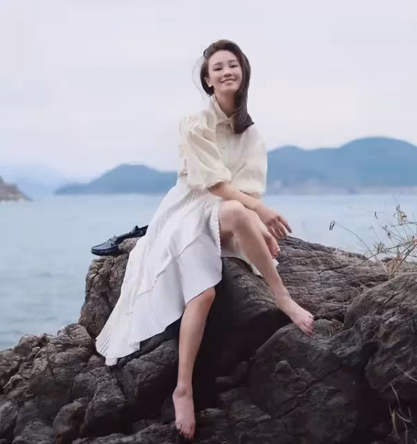 TVB小花因遲到被踢出劇集,心情不受影響出席聚會,被指身材發福
