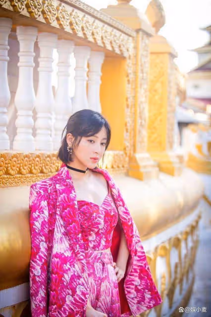 甘婷婷的時尚，把棉被一樣的西裝披身上，讓她演潘金蓮是有原因的