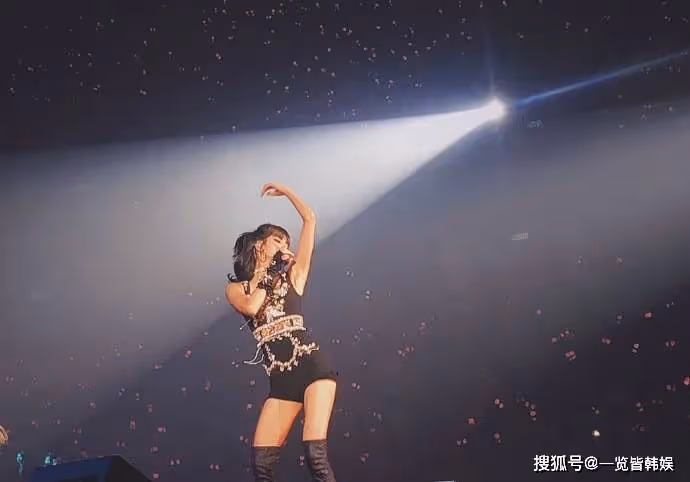 LISA花費75億買下富人區建築 與YG合約即將到期 演唱會裝扮受非議