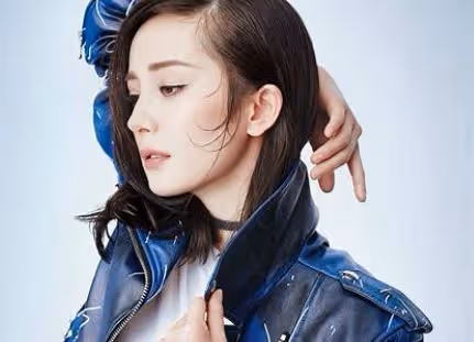 楊冪：一位實力派的影視女演員，憑藉自己努力，贏得了眾多榮譽