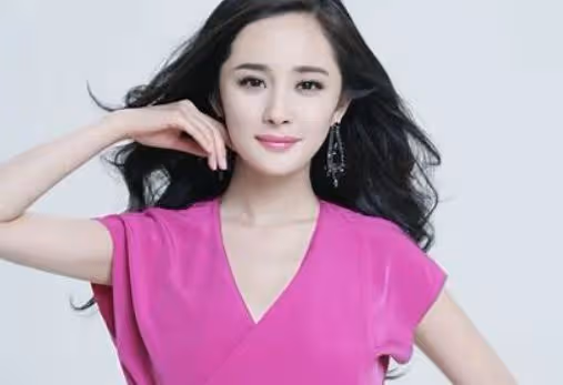 楊冪：一位實力派的影視女演員，憑藉自己努力，贏得了眾多榮譽