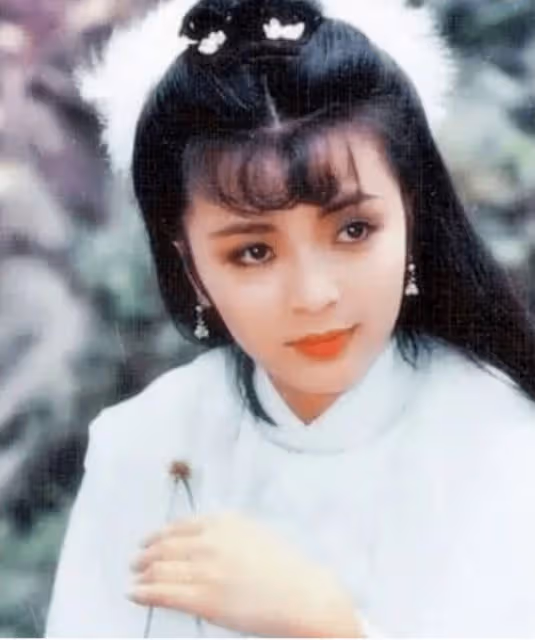 這位女星曾是劉德華夢中情人，周潤發竟為其喝洗潔精險自殺