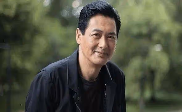 這位女星曾是劉德華夢中情人，周潤發竟為其喝洗潔精險自殺