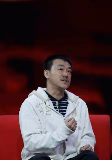 國家一級演員何冰:貝女同學倒追,4年沉寂37歲爆紅,婚後無緋聞