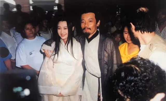 許晴前男友神童劉波:34歲拋妻棄子,39歲逃往日本,53歲客死他鄉