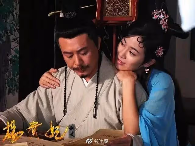 葉璇翻車,曾和張頌文合作,卻說自己不認識他,等其爆紅後攀關係