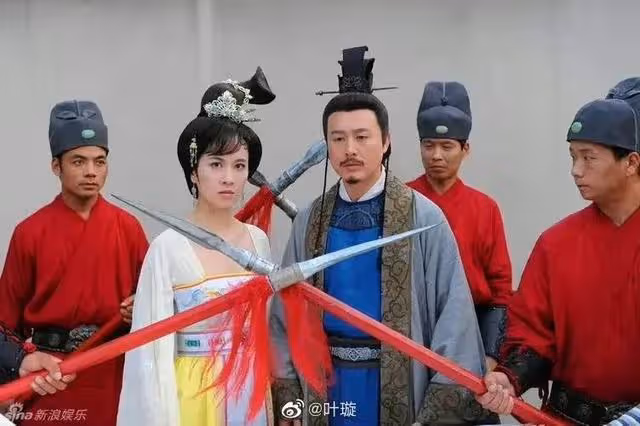 葉璇翻車,曾和張頌文合作,卻說自己不認識他,等其爆紅後攀關係