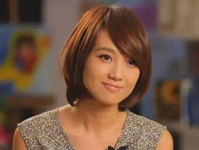 主持人朱丹:與林涵離婚後,二婚嫁周一圍生兩子,在卑微中求幸福