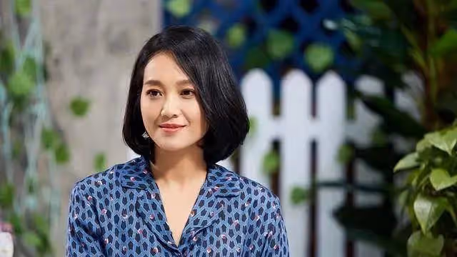 主持人朱丹:與林涵離婚後,二婚嫁周一圍生兩子,在卑微中求幸福