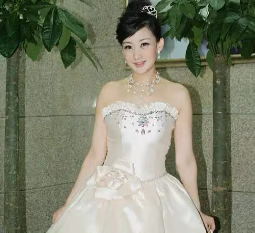 孫楠的兩次奇葩婚禮：一次新郎缺席，一次「如臨大敵」