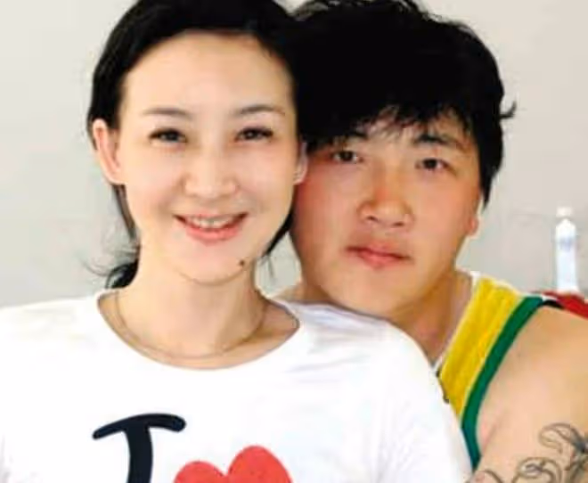 孫楠的兩次奇葩婚禮：一次新郎缺席，一次「如臨大敵」