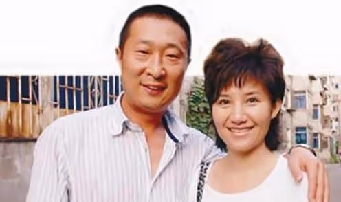 林永健：和妻子恩愛20年，賺錢上交一分不留，她的選擇令人淚目