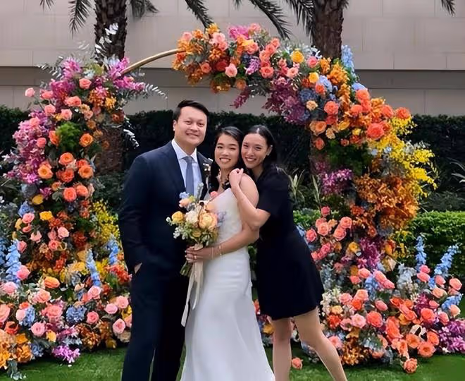 香港千億豪門舉辦婚禮!新娘顏值引熱議,家族成員鬧不和多人缺席