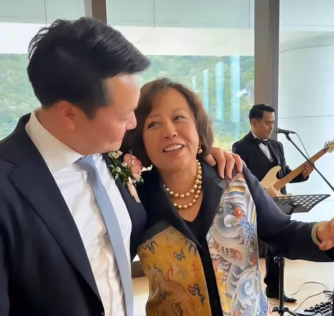 香港千億豪門舉辦婚禮!新娘顏值引熱議,家族成員鬧不和多人缺席