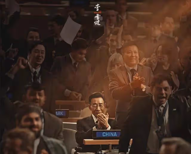 流浪地球2：熱度斷層碾壓，吳京票房破300億，演技爆了，走出國門