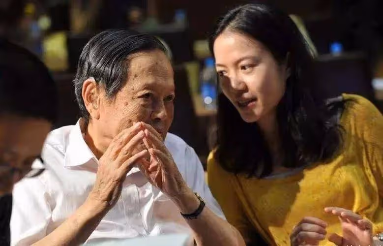 網傳楊振寧讓翁帆在40歲時凍卵替她想好未來，而翁帆也做好準備了