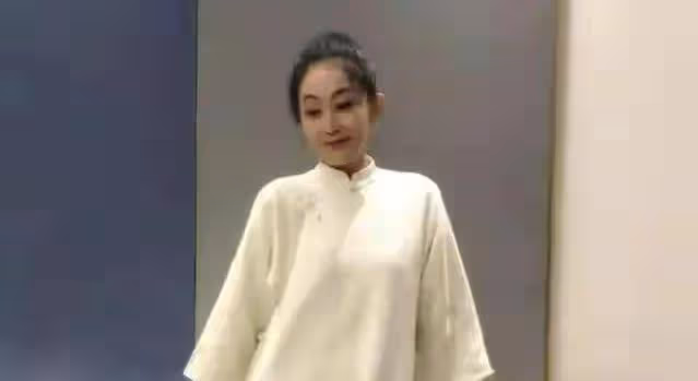 演員陳瑾：20年不吃飯，25歲跟親哥約定不婚，58歲的她如今悔了嗎