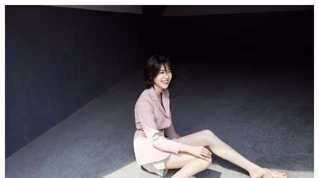李溪芮：從明星到網紅，一手好牌打得稀爛，離開楊冪一事無成