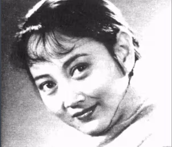 88歲的王曉棠，如今眼中依舊有光，對演藝事業愛的深沉