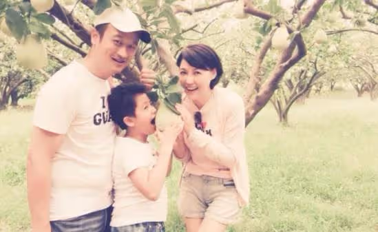 姊弟差12歲!本土劇反派一姊「10年沒避孕」40歲才產女 甜嫁地主「夫妻經營2千坪民宿」為愛引退