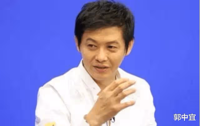 前央視主持人程前說:「我14歲的時候,突然發現我的叔叔才是我的親生爸爸「
