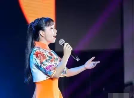 「星光大道」王二妮:買不起北京的房子,如今回老家低調種田