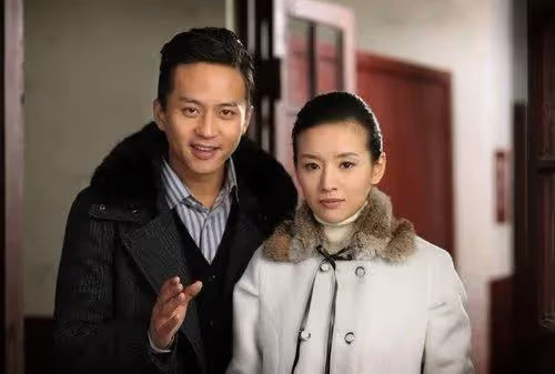 董潔潘粵明11年後和解,合體為兒子慶生,三人疑似一起過年放煙火
