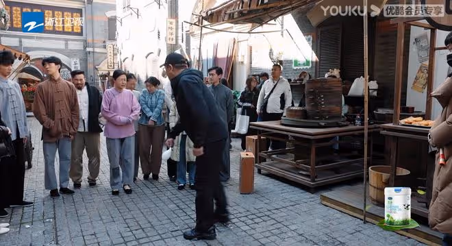 爾冬升錄節目發火，怒斥李治廷多嘴，用豆漿潑榮梓杉嚇壞女群演