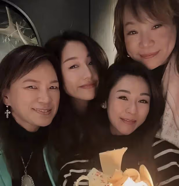 香港「玉女掌門人」近照凍齡!豪門夢碎轉行賣XO醬,至今仍是單身