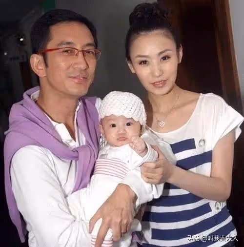 歷經8段情!58歲資深男演員「再婚娶小21歲嬌妻」 7年被敗光5億家產「離婚後愧對女兒」用愛彌補