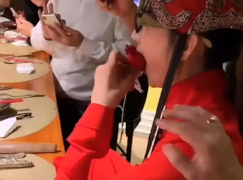 李冰冰近況曝光!乾癟老態、瘦到臉垮,病態的「假養生」就是自虐