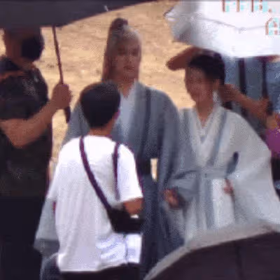 頂流小花趙露思P圖裡的男生,排除吳磊和楊洋外,究竟是誰?