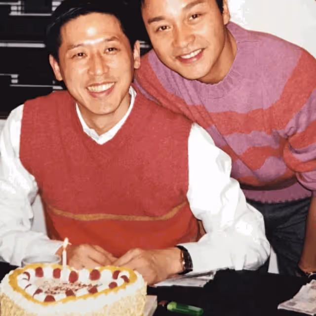 張國榮生前摯愛唐鶴德慶64歲生日,曬二人合照,喊他「哥哥」傳遞思念