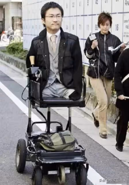 46歲日本無四肢著名作家,婚後15年出軌50人,現又爆新歡令人咋舌