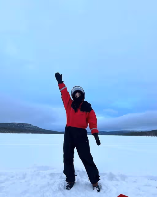 潘瑋柏帶宣雲芬蘭度假:雪地里開豪車看極光,宣雲發文感謝老公