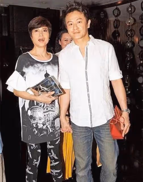 邵美琪為黎瑞恩慶生!50歲壽星發福變化大,豪門夢碎後單身多年