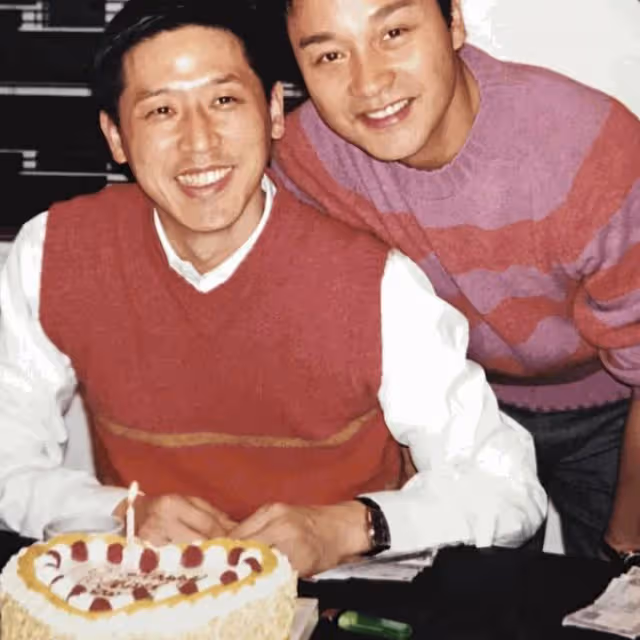 張國榮生前摯愛唐鶴德慶64歲生日,曬二人合照,喊他哥哥傳遞思念