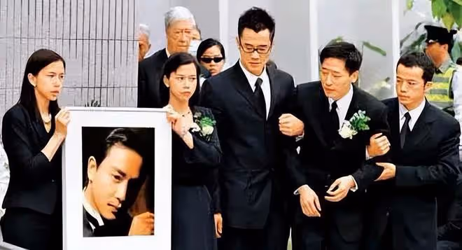 張國榮生前摯愛唐鶴德慶64歲生日,曬二人合照,喊他哥哥傳遞思念