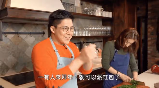 郭晶晶用紅包做燈籠,變廢為寶好節儉,母女對話英文粵語切換自如