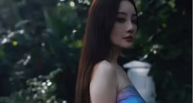 李小璐寺廟修行惹爭議