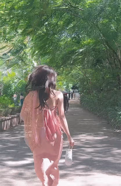 李小璐寺廟修行惹爭議