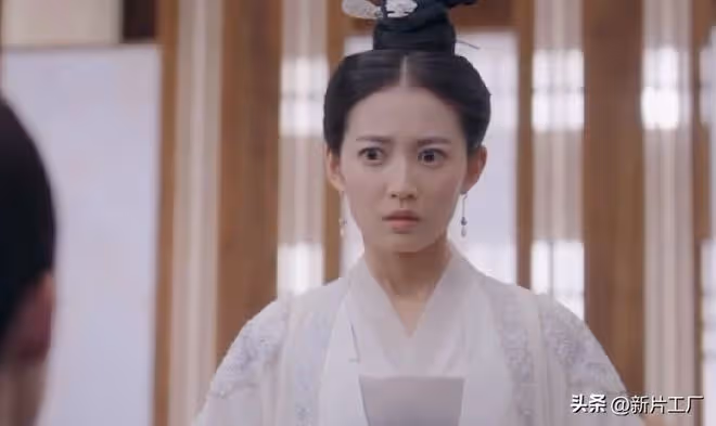 捧不紅的「資源咖」:沒演技沒顏值,靠資本硬搶主角,觀眾真犯愁