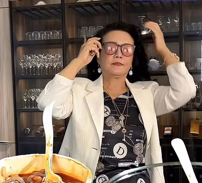 雖然不想承認,但張蘭的「反噬」,還是來了!