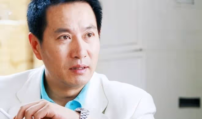 52歲的姚剛:對婚姻選擇不將就,如今單身無子女成母親心病